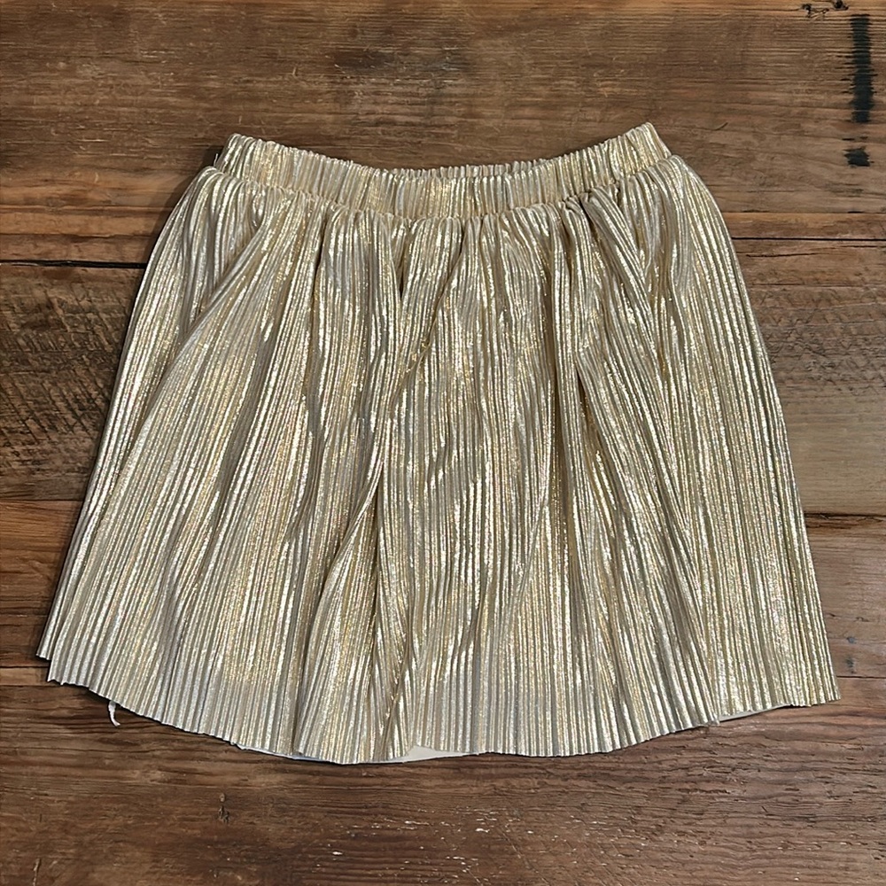 Girls elastic waist skirts. No brand. Pleated. Lined. 14” from top to bottom.